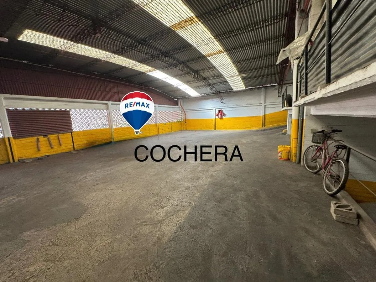 Cochera en Aguilar 2500
