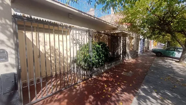 Casa en Juan F. Cobos 600