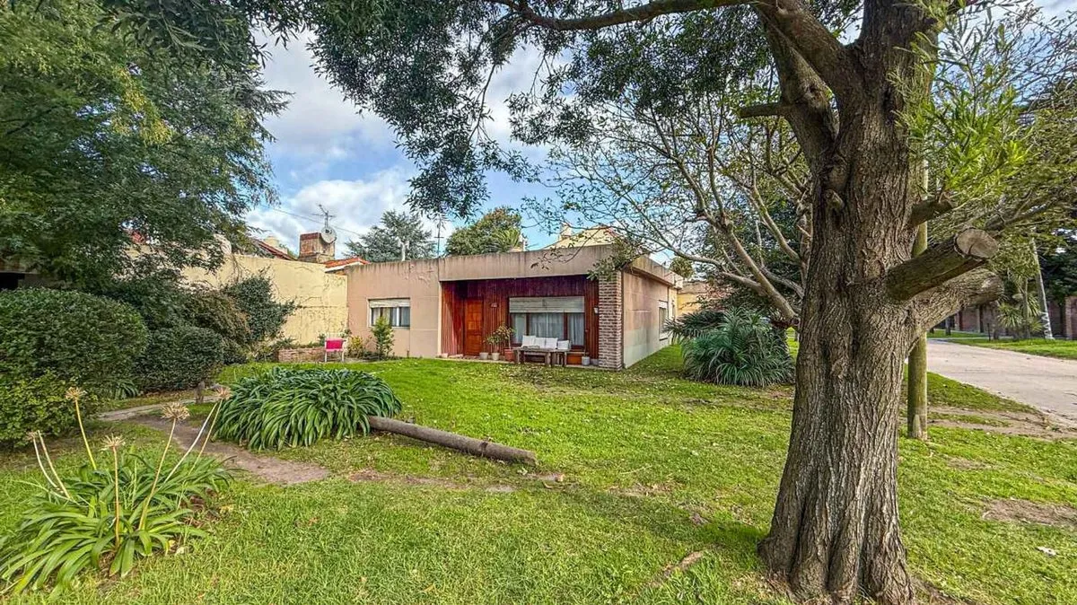 Casa en Joaquina Acevedo 6100