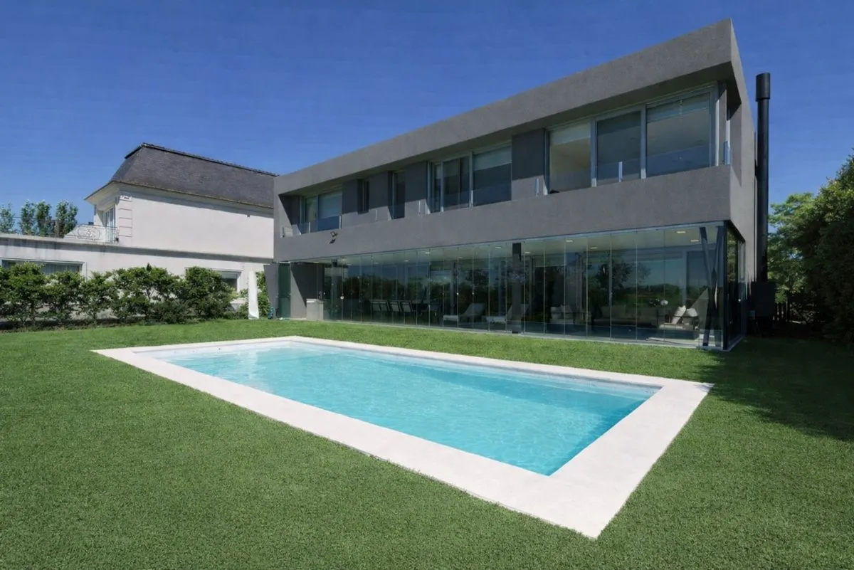 Casa en Av del Golf (328) 1700