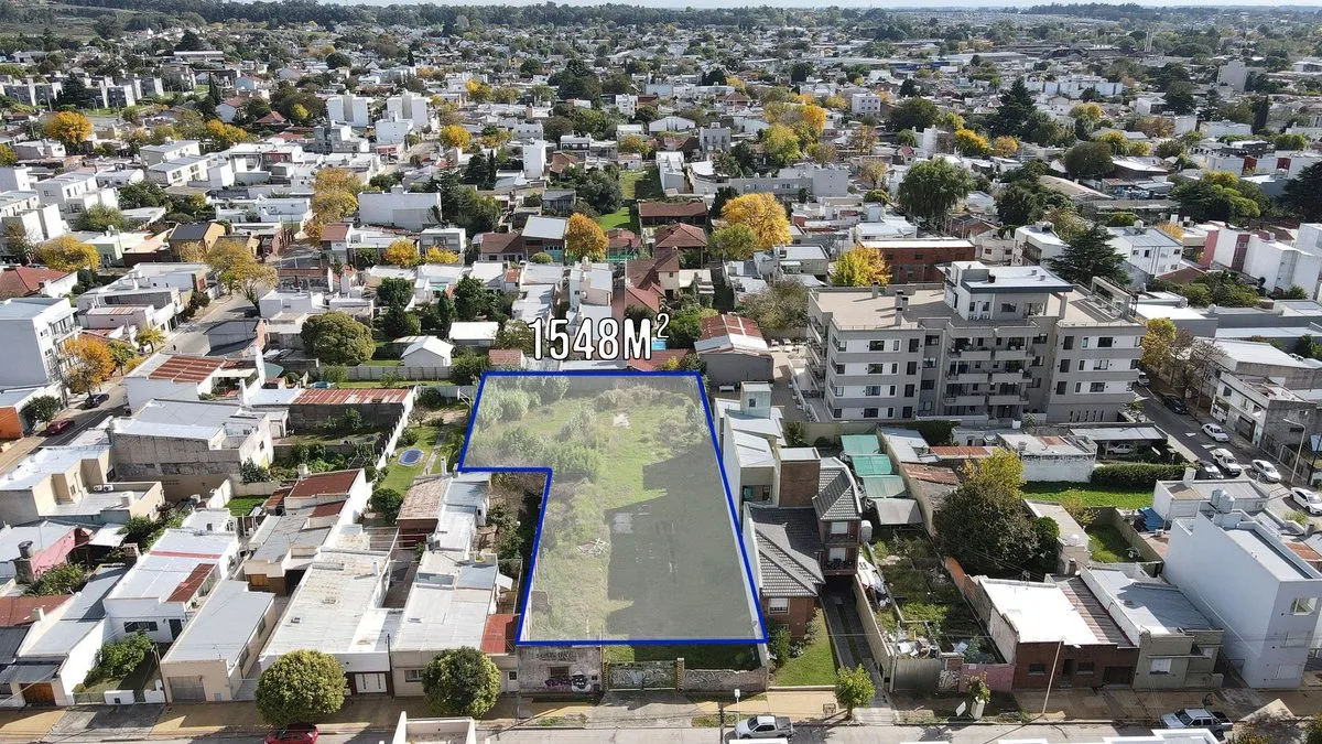 Lote en Pellegrini 100