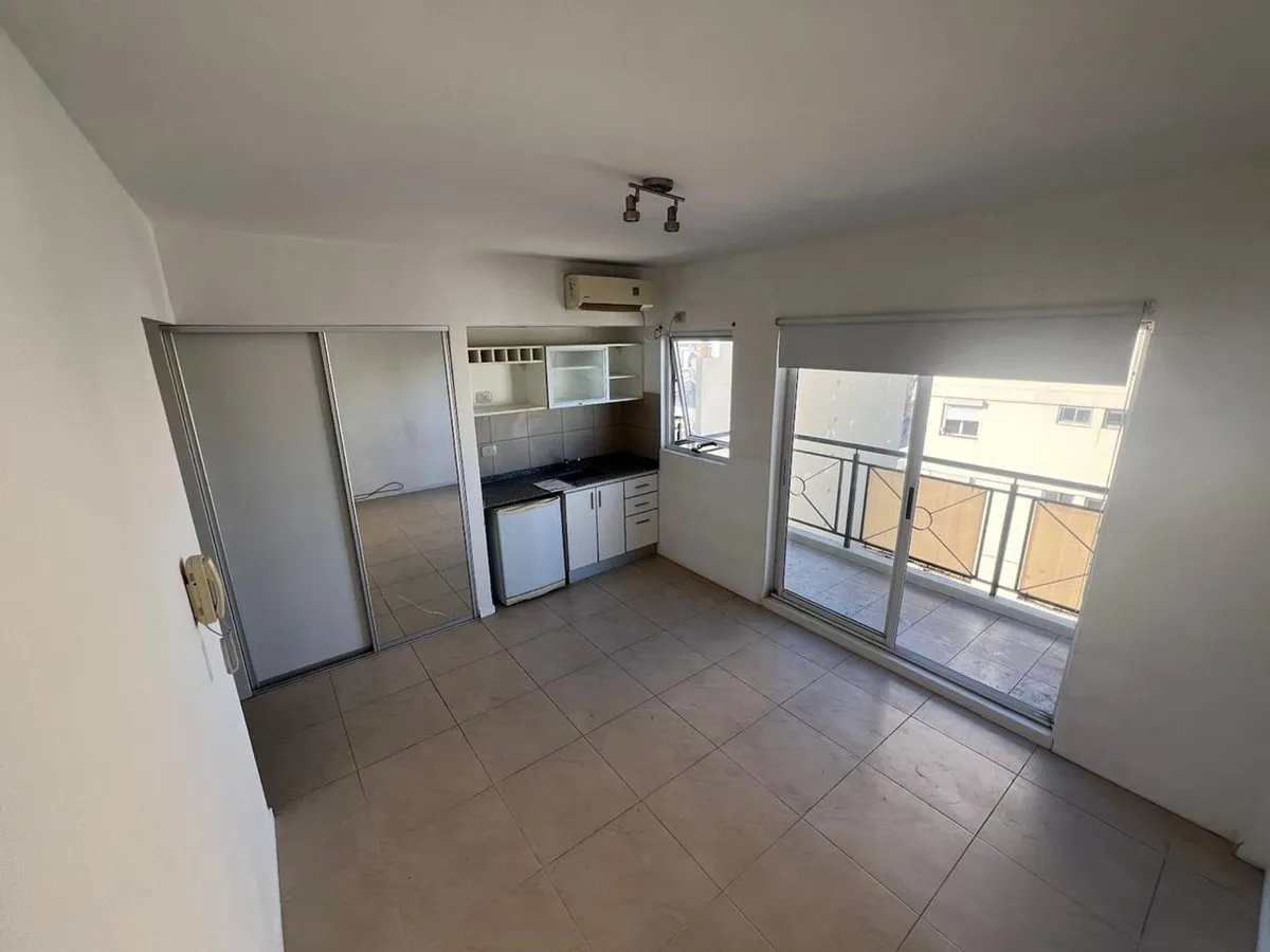 Departamento en Coronel Ramón Lorenzo Falcón 2900