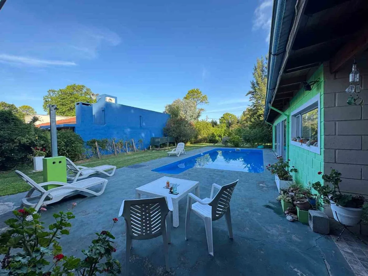 Casa en Roberto Arlt 1600