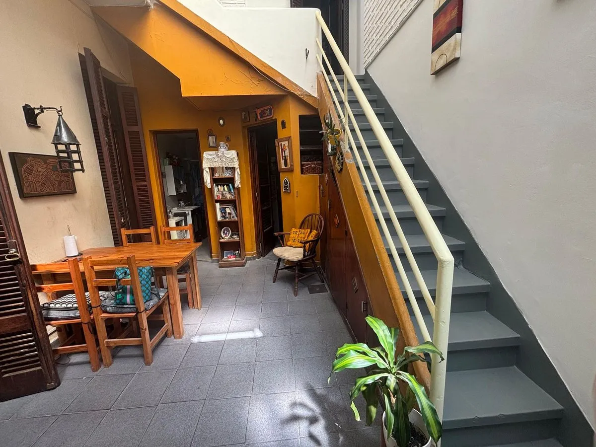 P H en Avenida Pavón 3800