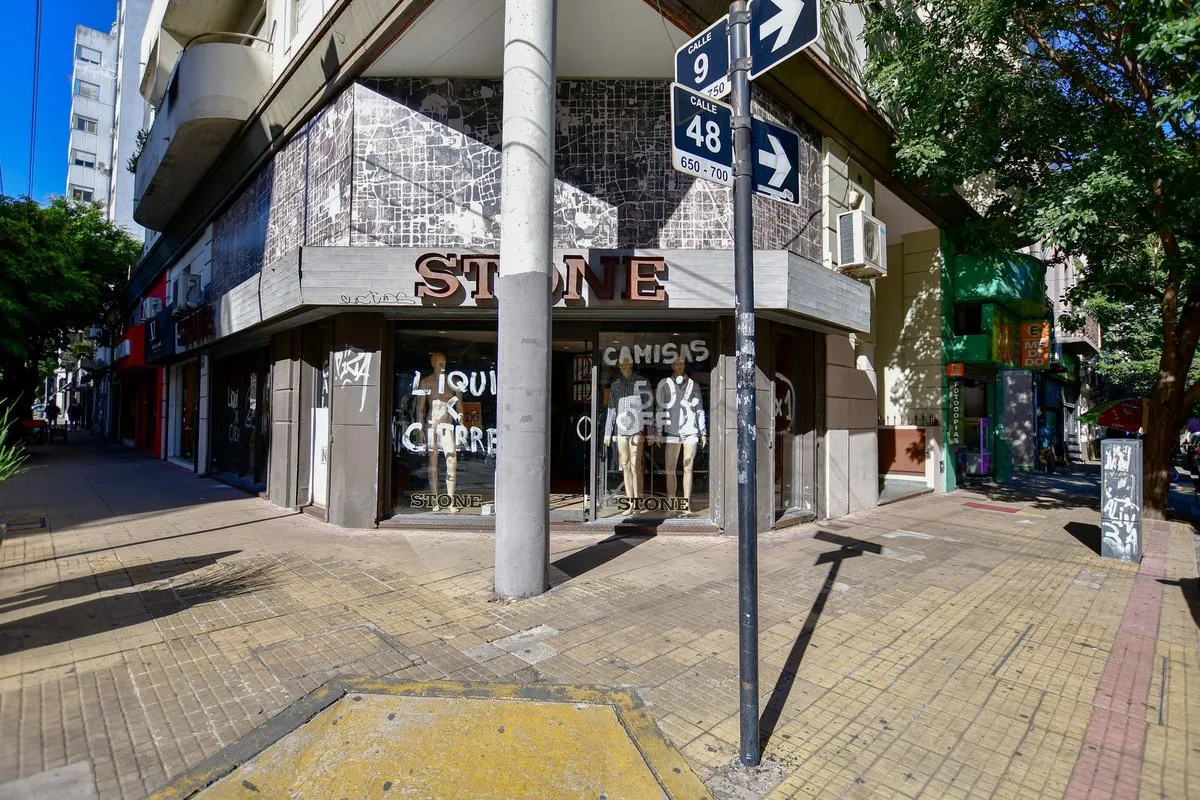 Local Comercial en Calle 9 Esquina 48 800