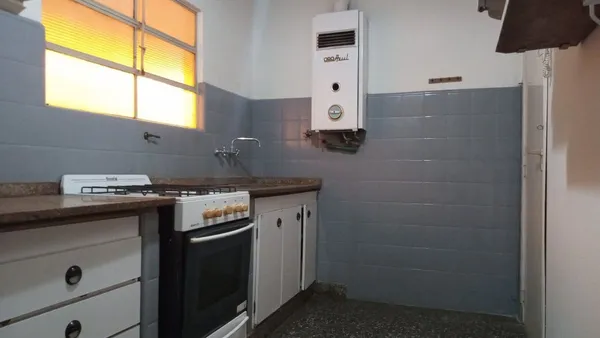 P H en Juan de Ayolas 2800
