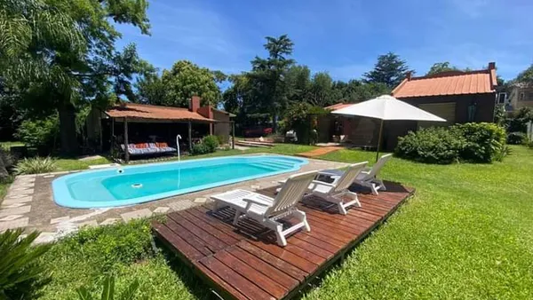 Casa en Yapeyu y Vicente Lopez 0