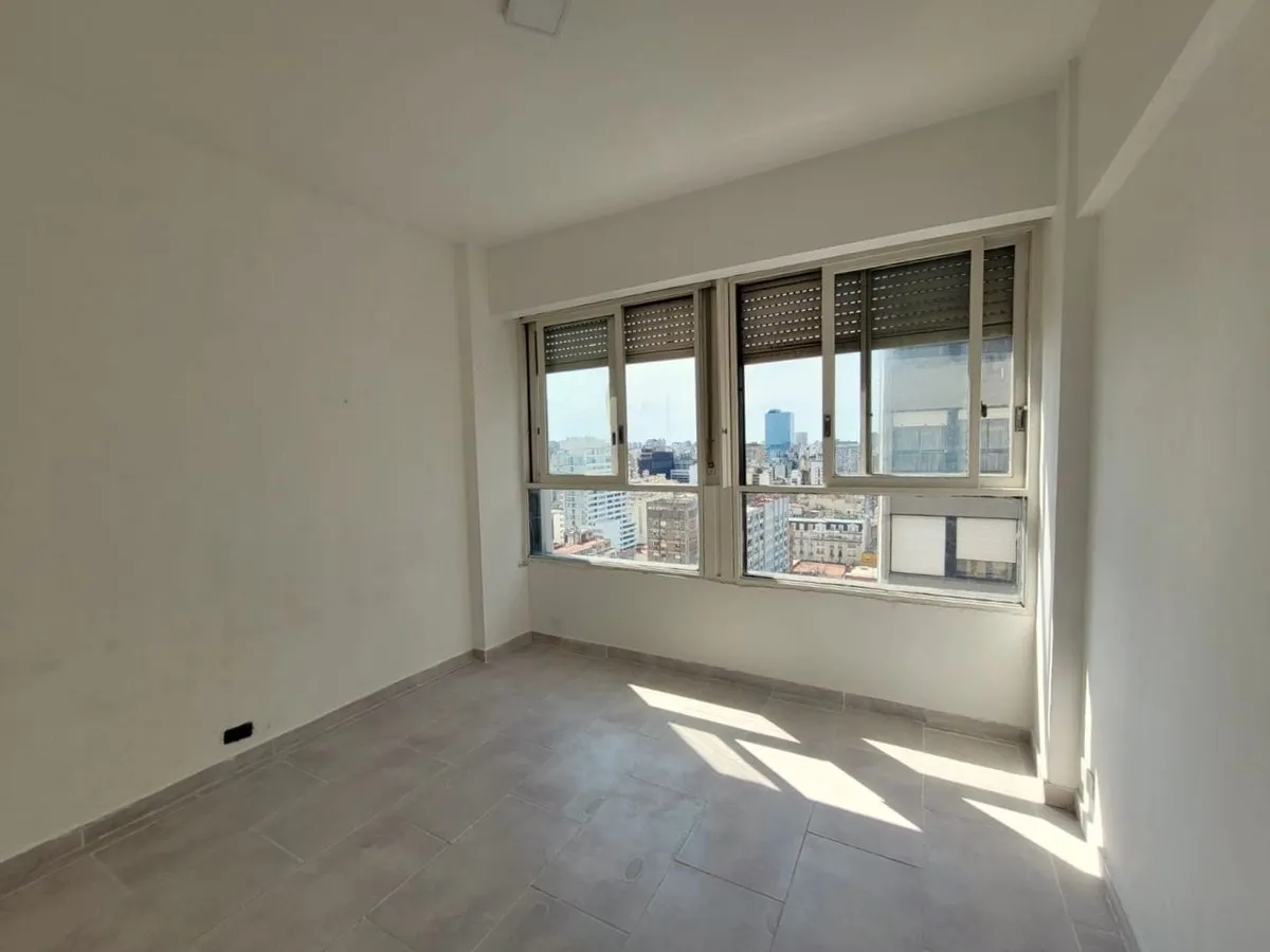 Departamento en Avenida Hipólito Yrigoyen 1300