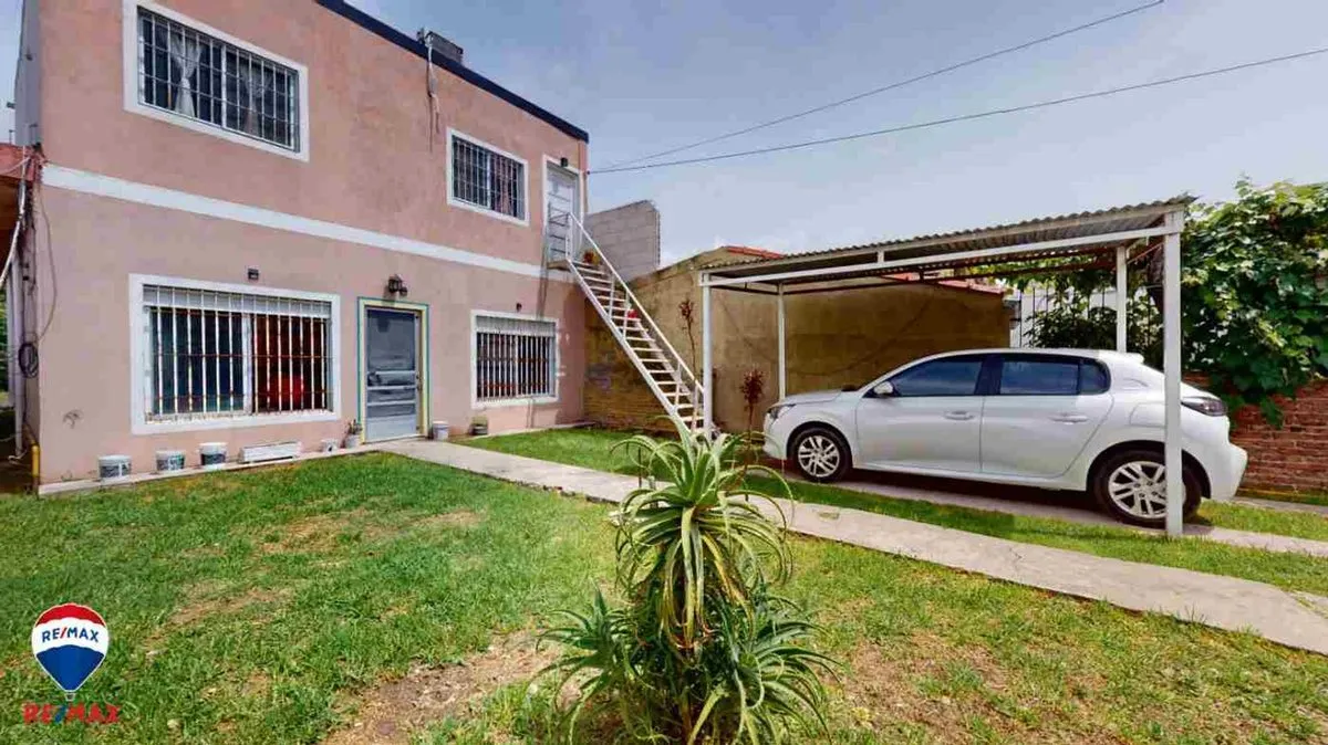 Casa en Calle 5 4200
