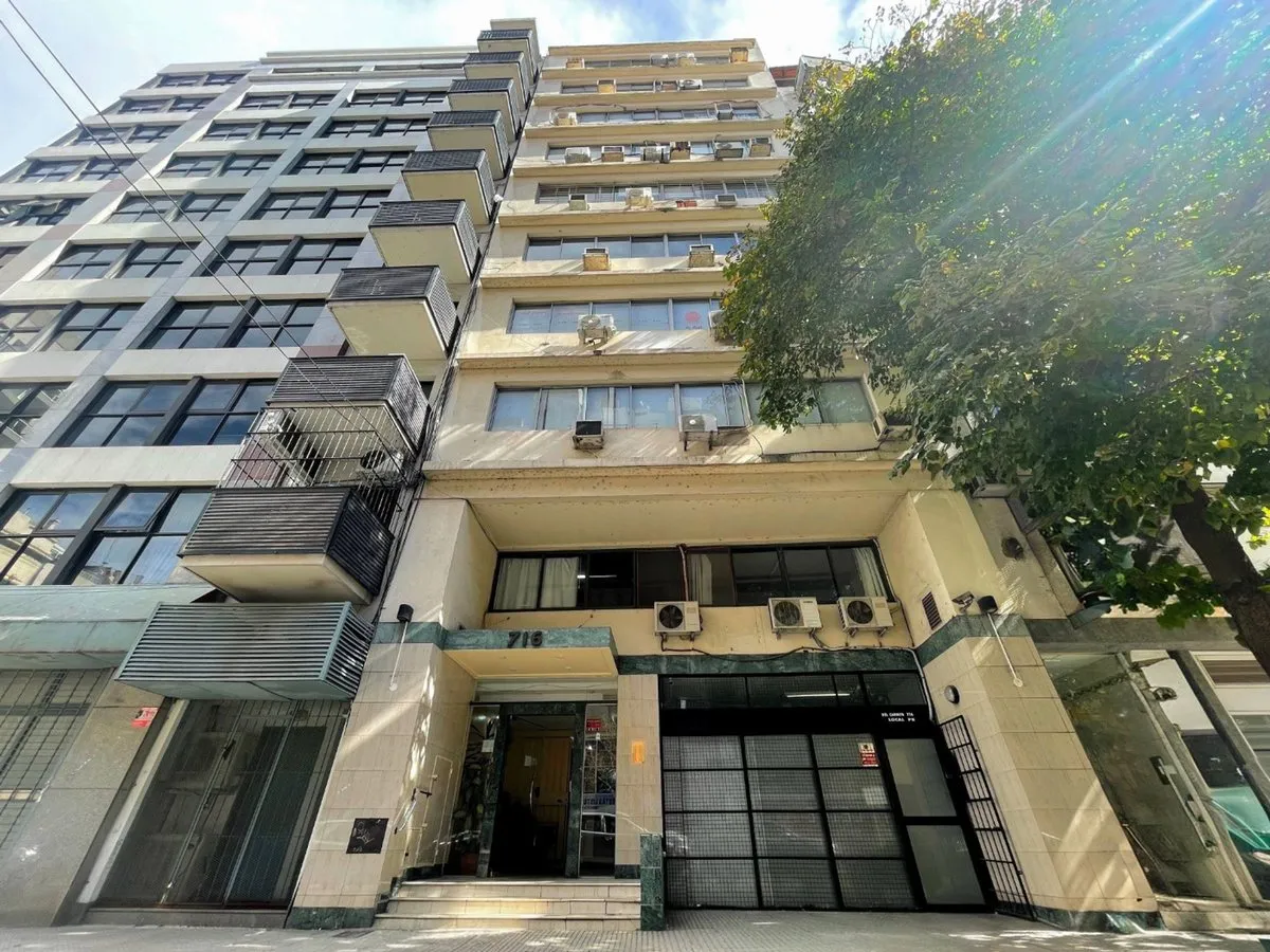 Departamento en Del Carmen 700