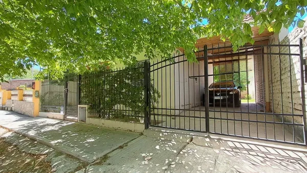 Casa en Almirante Brown 2800