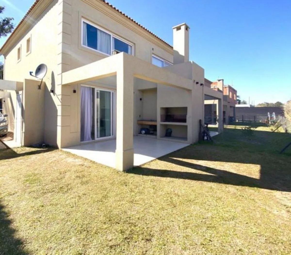 Casa en Saravi 2000