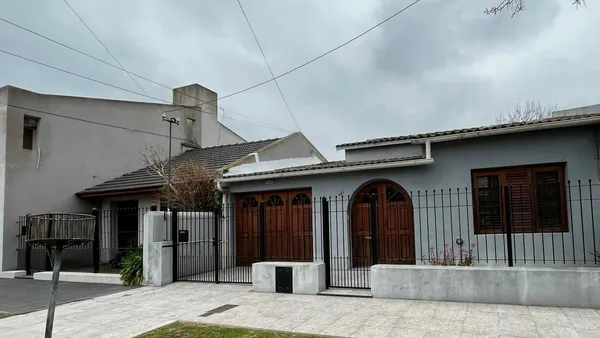 Casa en Vucetich 600