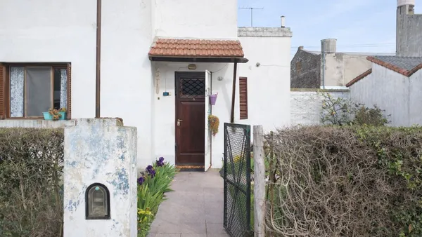 Casa en Nicanor Ezeiza 600