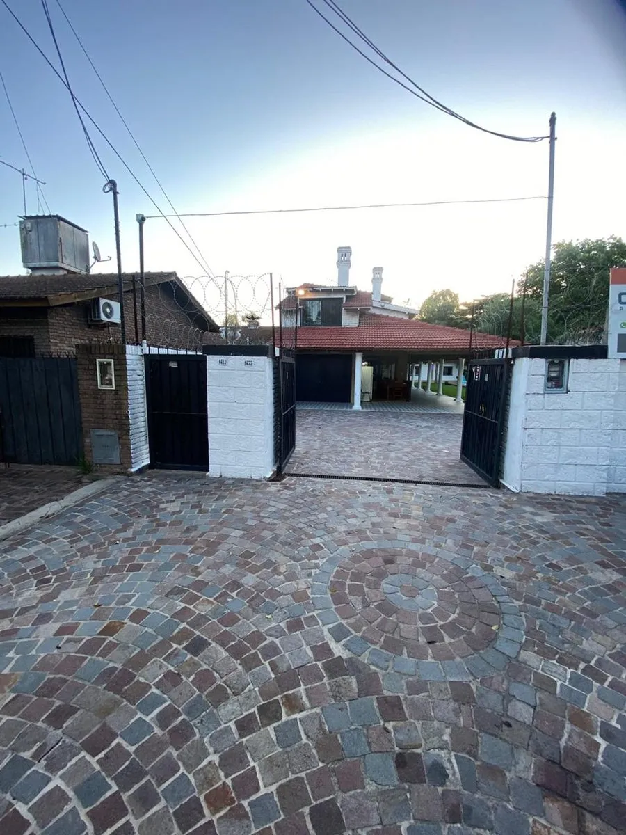 Casa en Rafael Obligado 1400