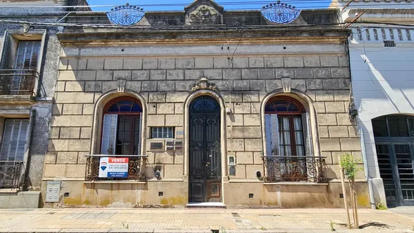 Casa en 25 de Mayo 100