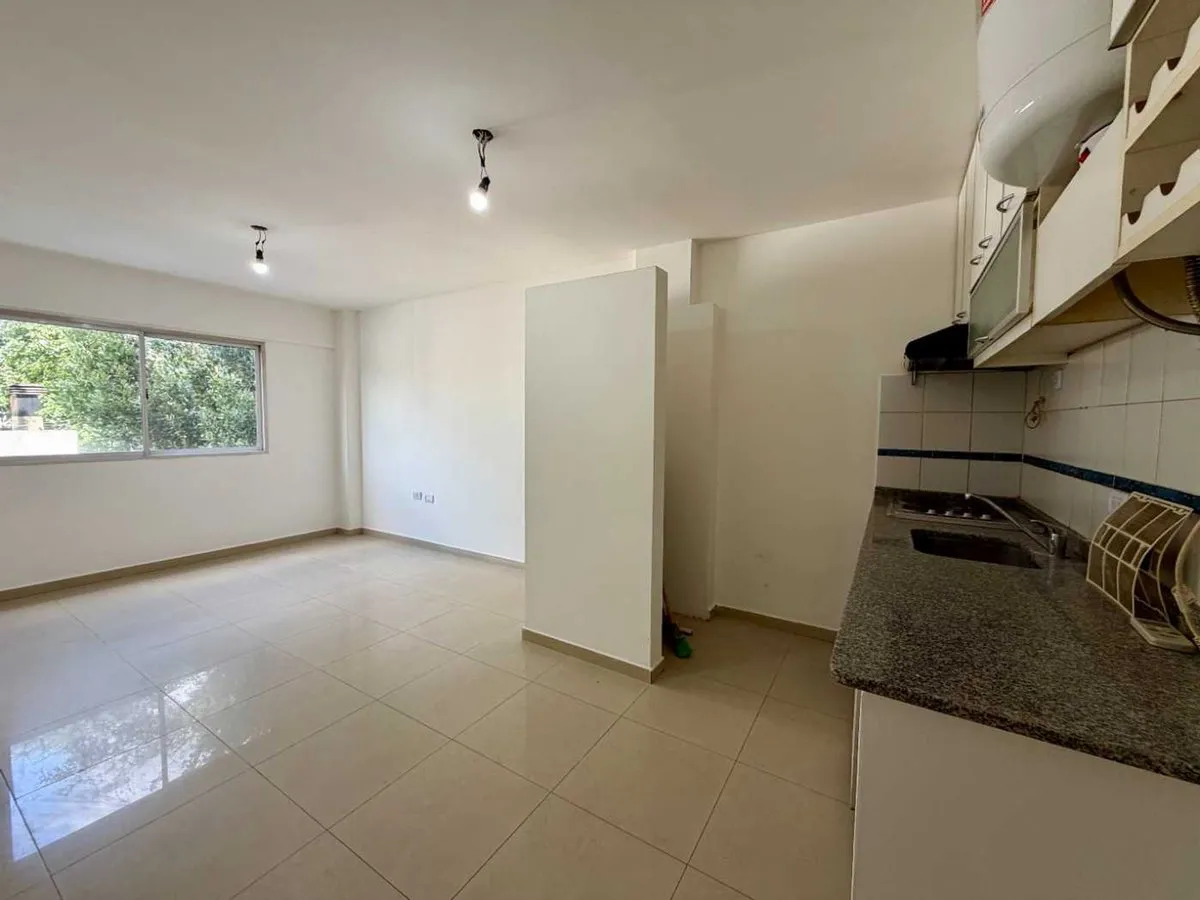 Departamento en Avenida Presidente Perón 1400