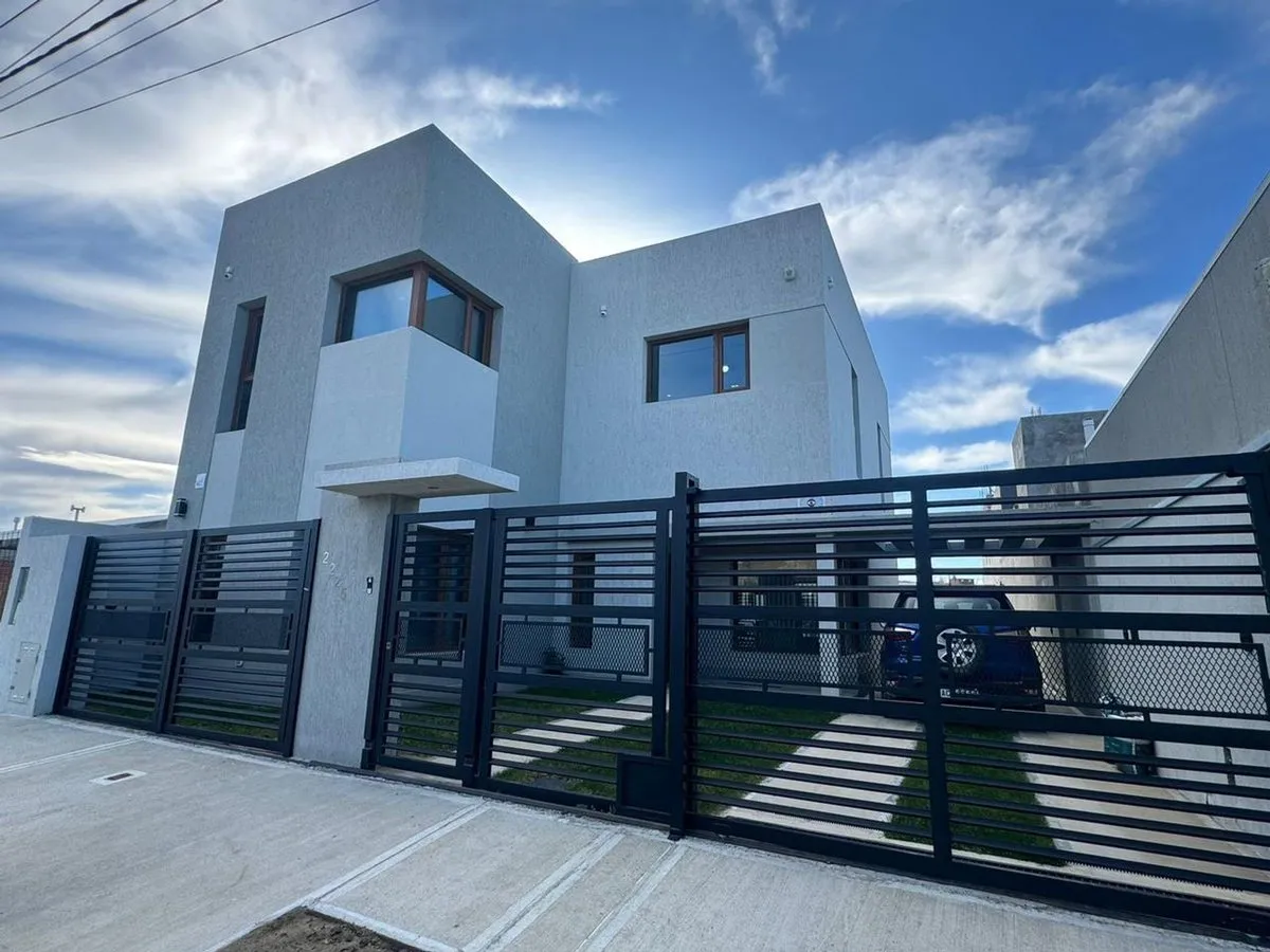 Casa en Juan Antonio Santos Zepeda 2200