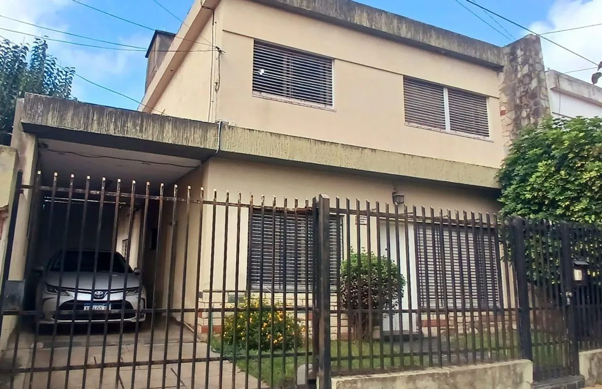 Casa en José Bianco 2500