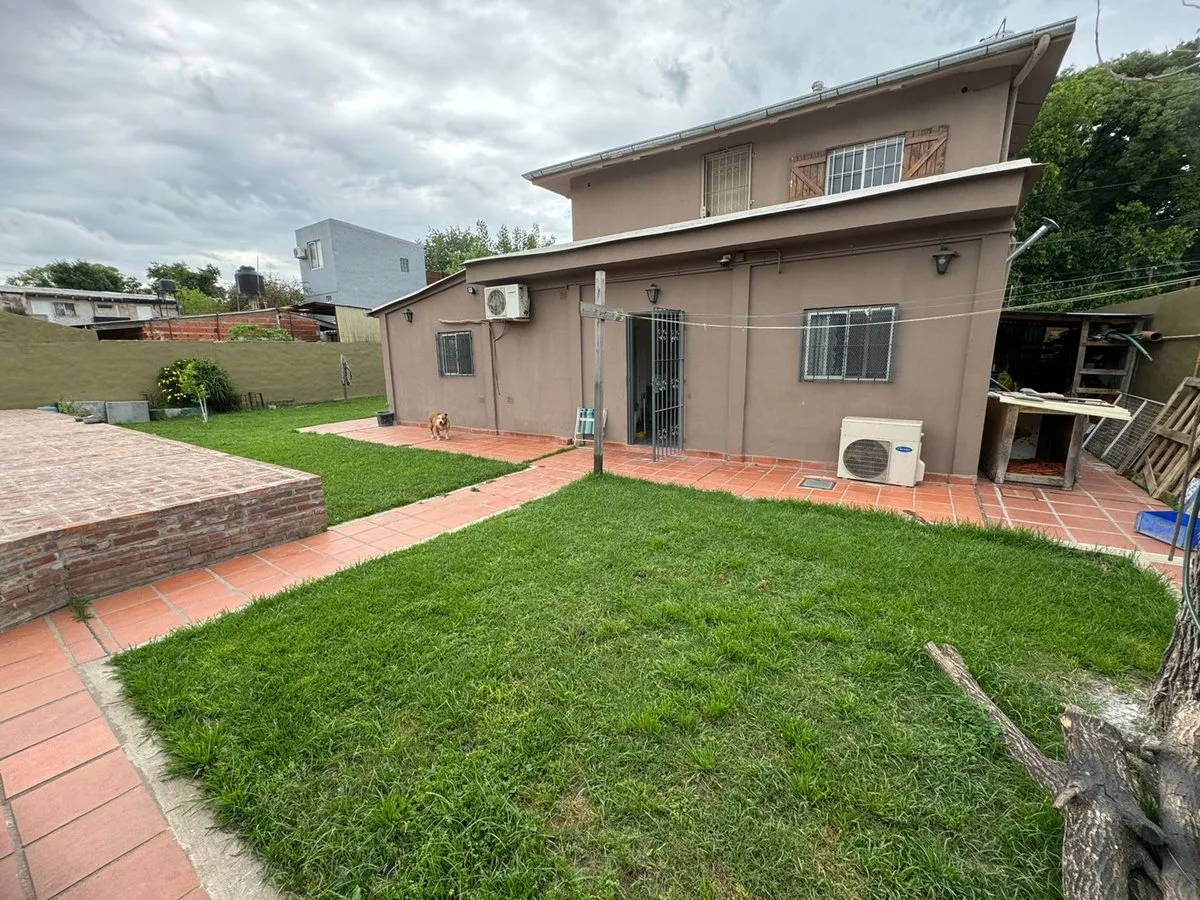 Casa en Esteban Gómez 3500