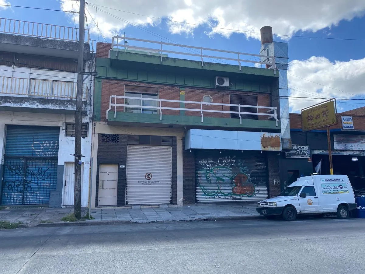 Casa en Ingeniero Guillermo Marconi 700