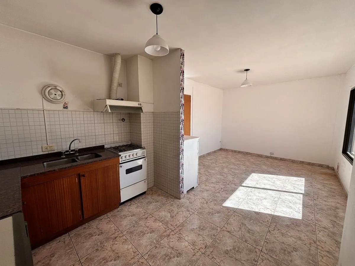 Departamento en Avenida Belgrano 100