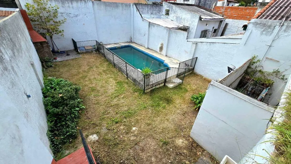 P H en Gervasio de Posadas 2300
