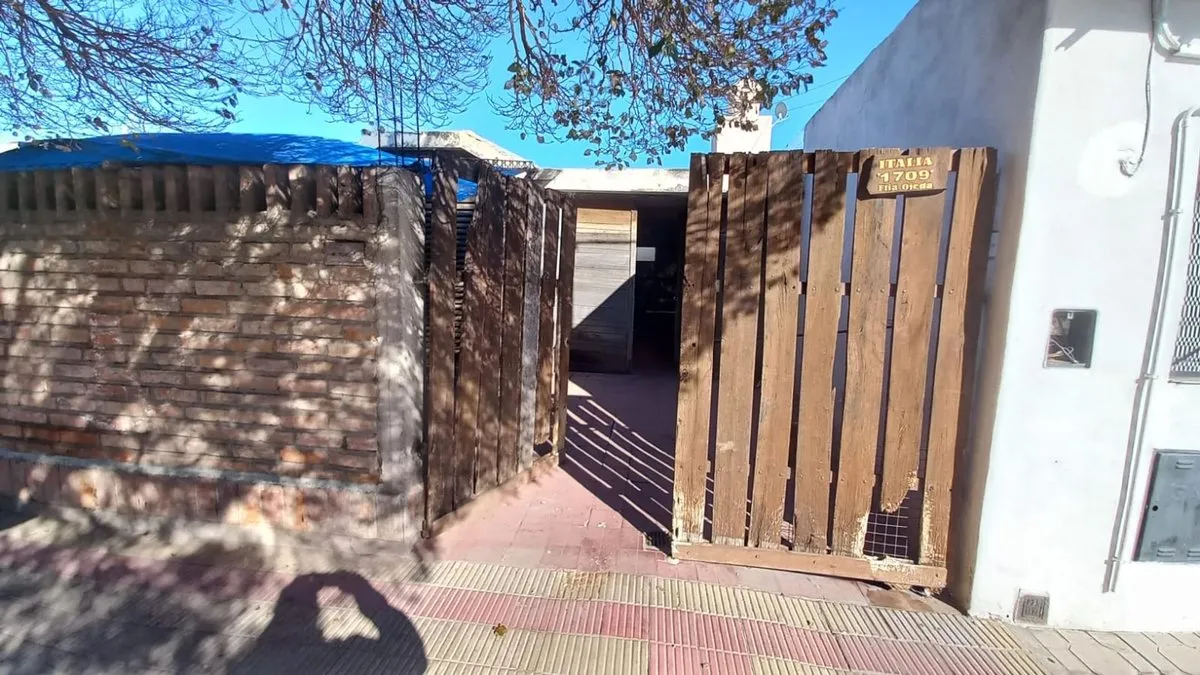 Casa en Avenida Italia 1700