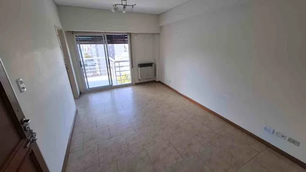 Departamento en Alberdi 100