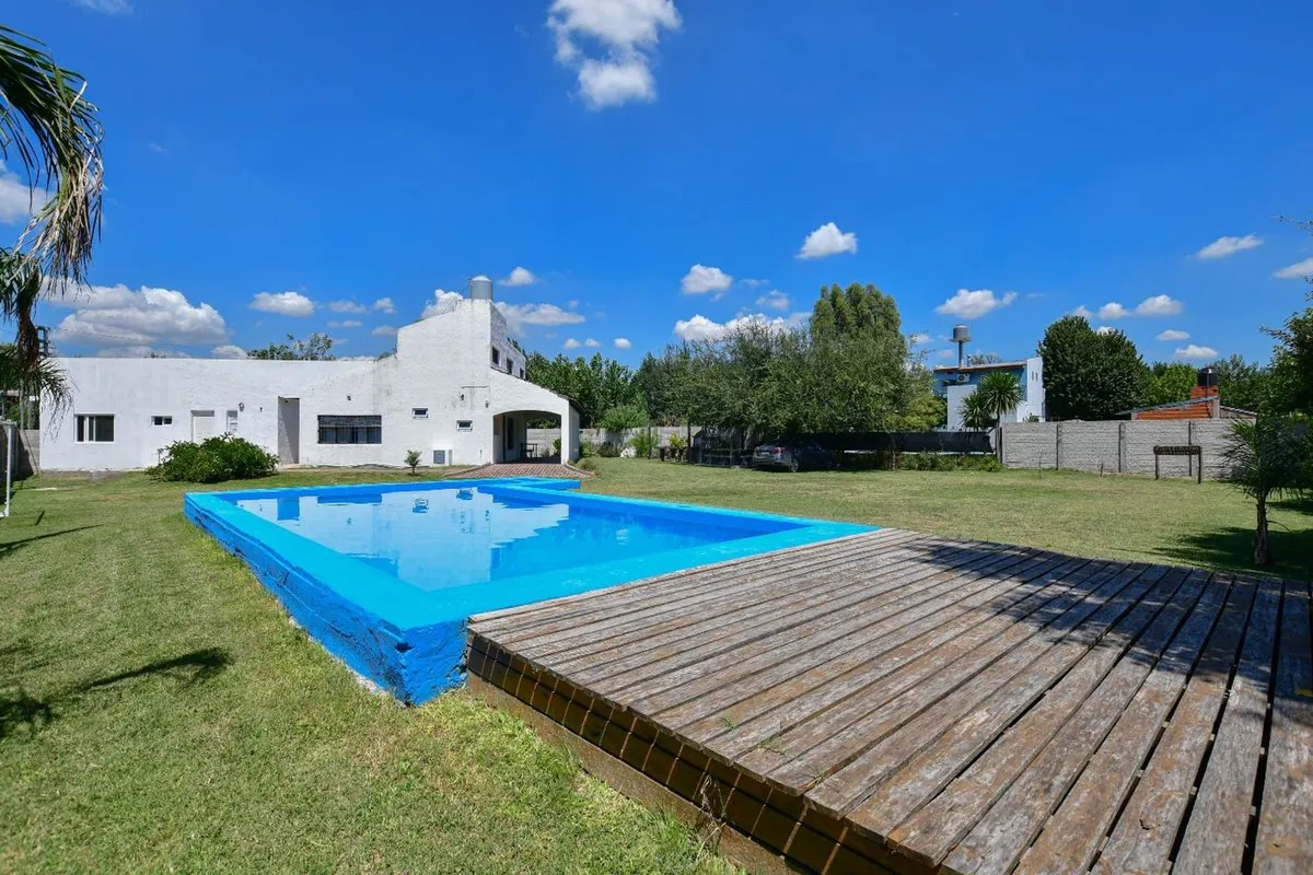 Casa en 443 E/ 140 y 141 0
