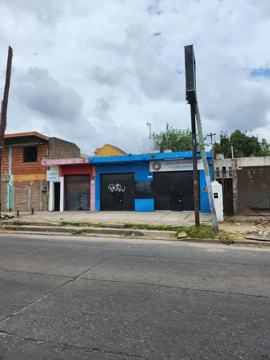Local Comercial en 844 1400