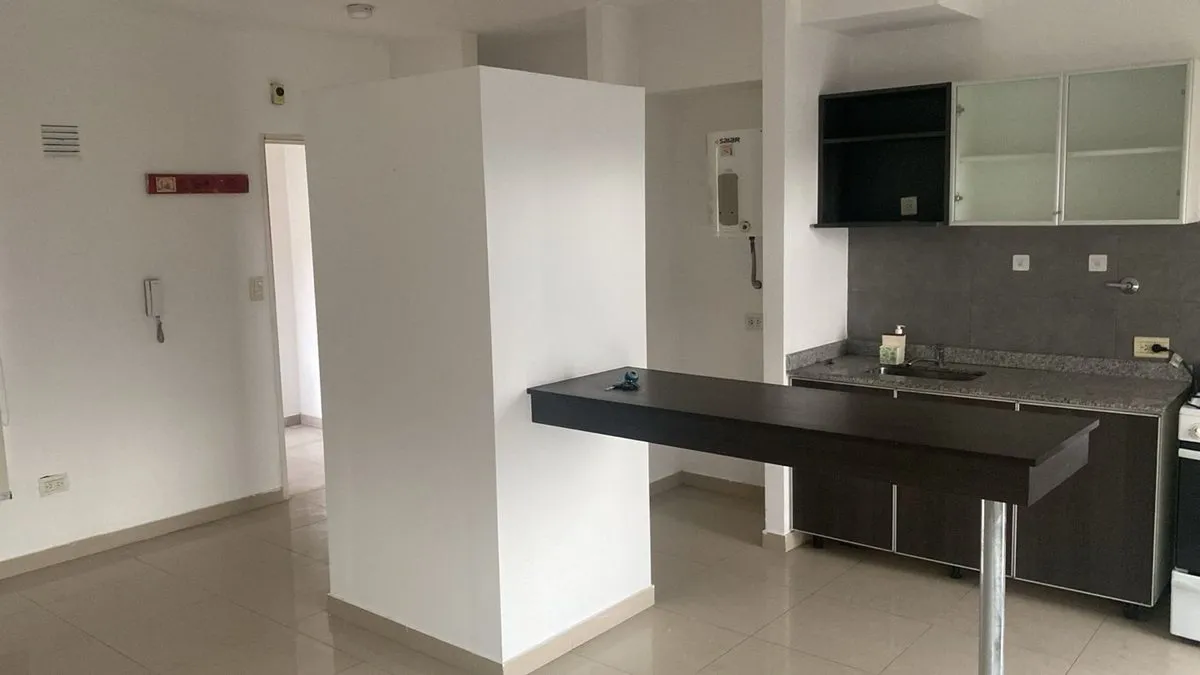 Departamento en Roca 300