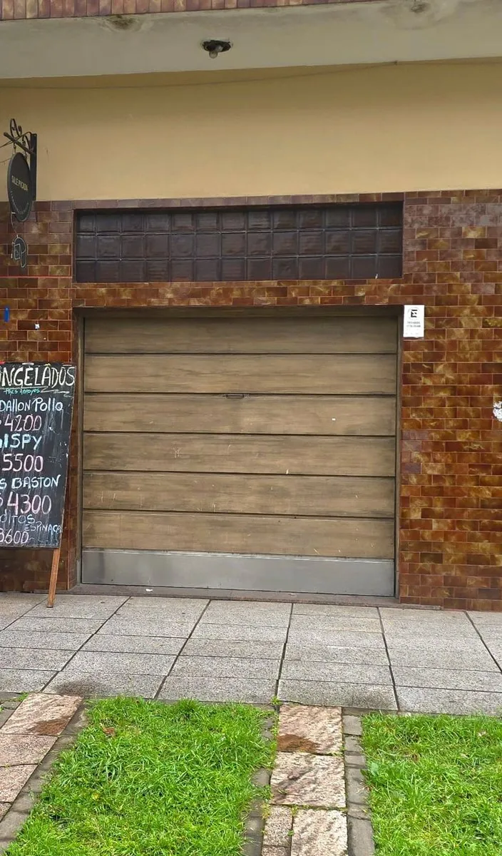 Local Comercial en Mariano Santamaría 2700