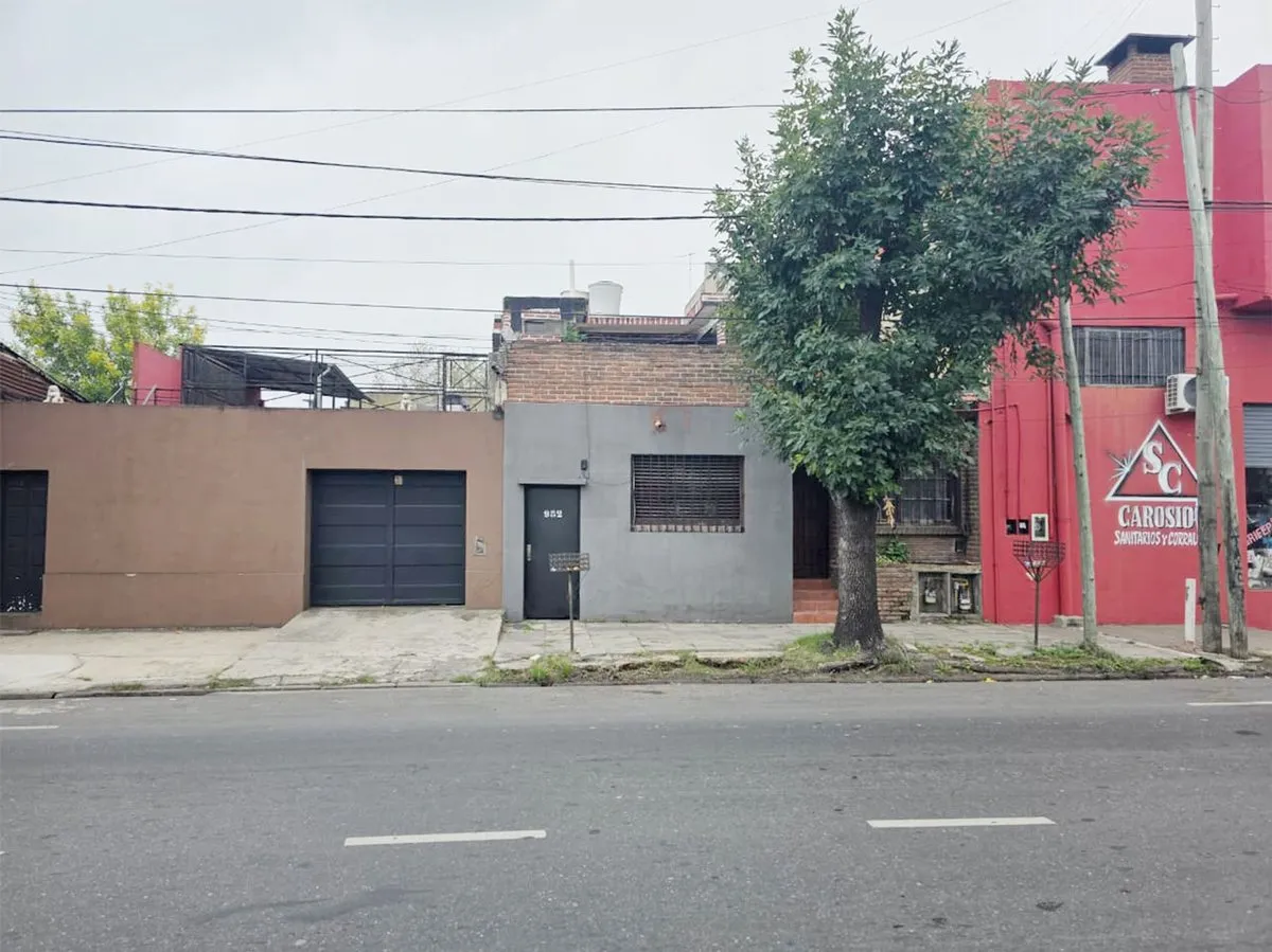 P H en Avenida Roca 900
