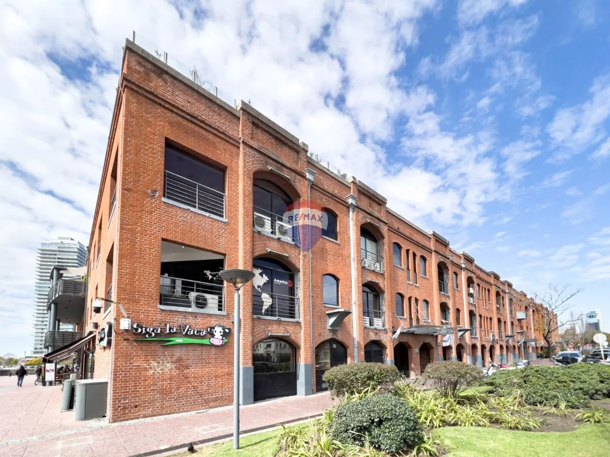Departamento en Avenida Alicia Moreau de Justo 1700