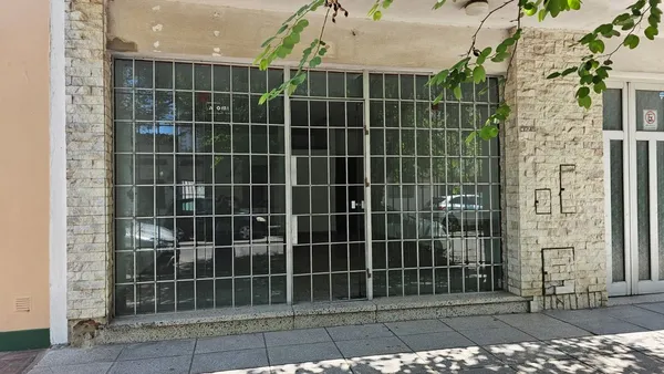 Local Comercial en Avellaneda 3200
