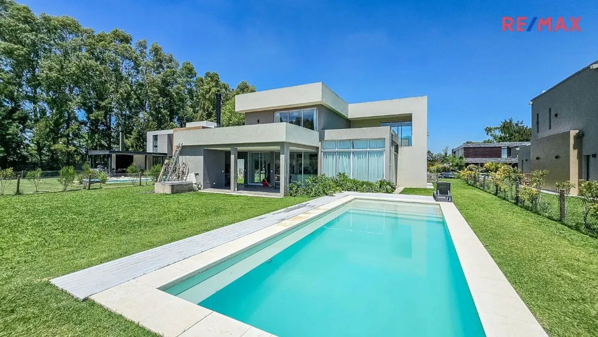 Casa en Los Robles 5900