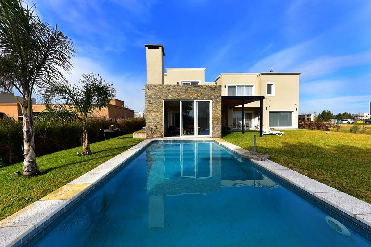 Casa en Avenida Gaona 0