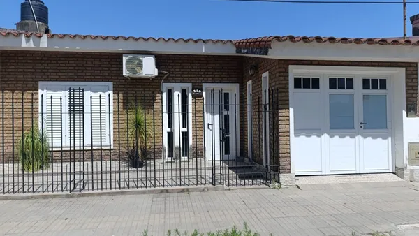Casa en Pte. Illia 300