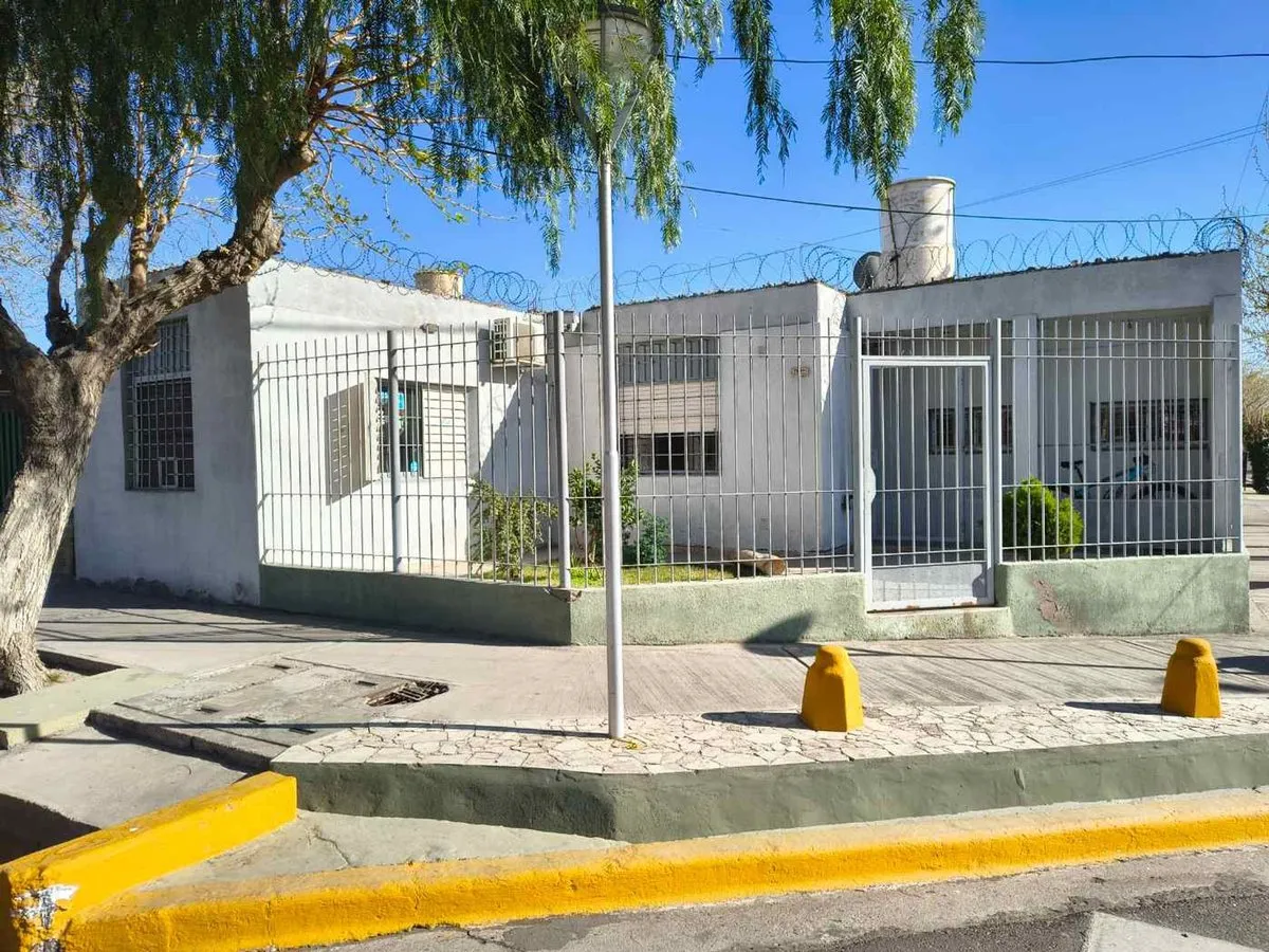 Casa en Avenida Nazario Benavidez Este 700