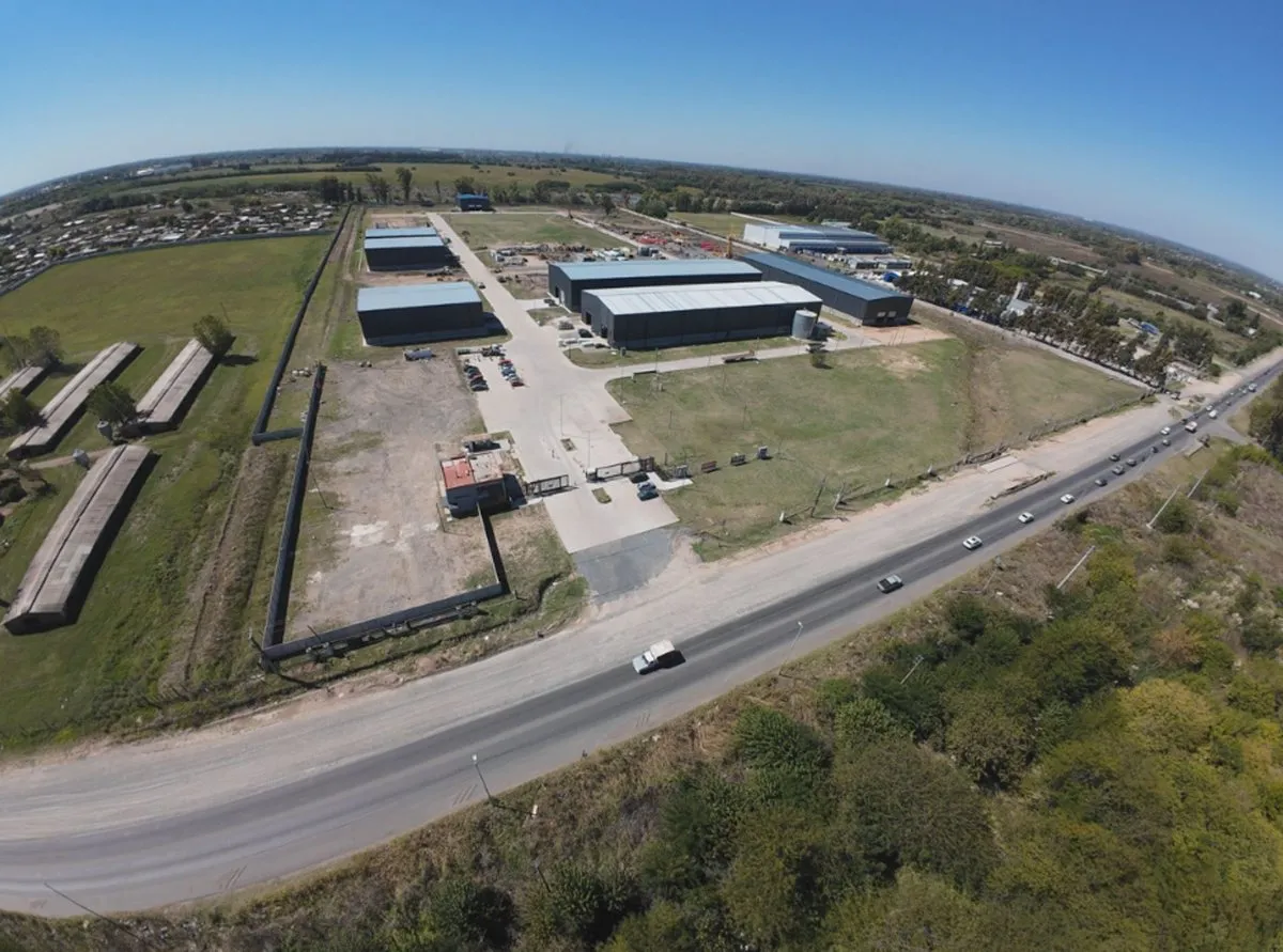 Industria en Darwin Passaponti 4300