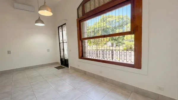 Local Comercial en Avenida Caseros 1500