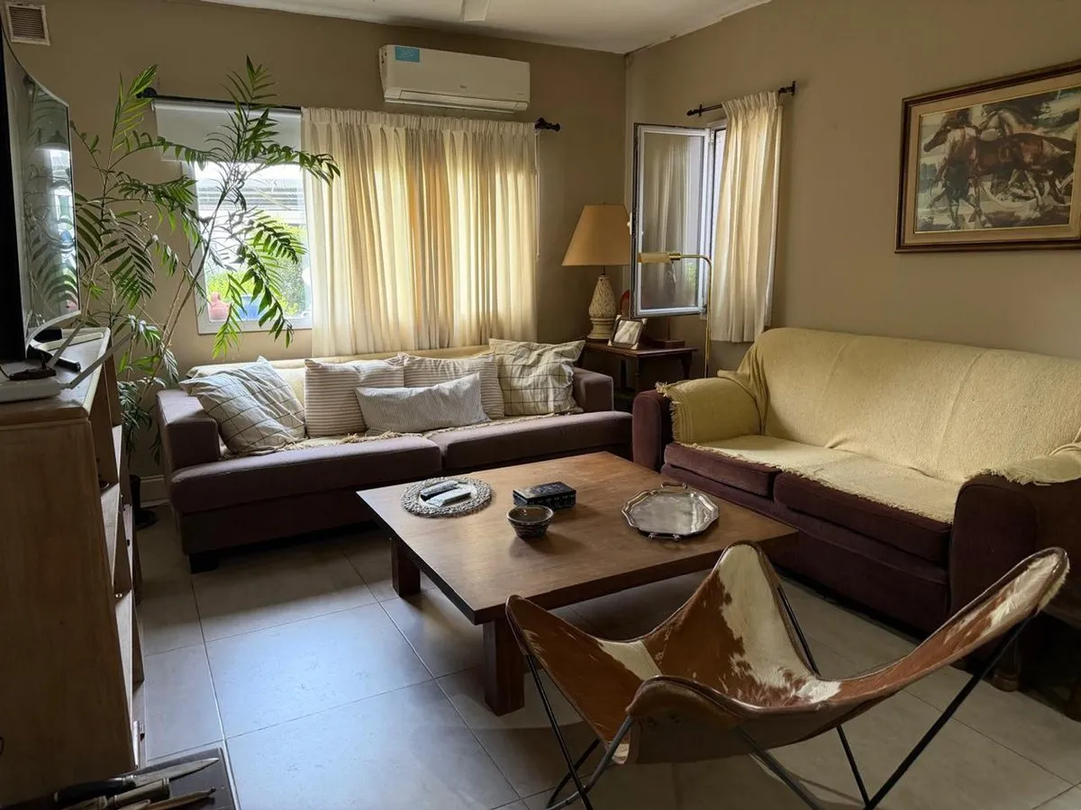 Casa en Champagnat 1300