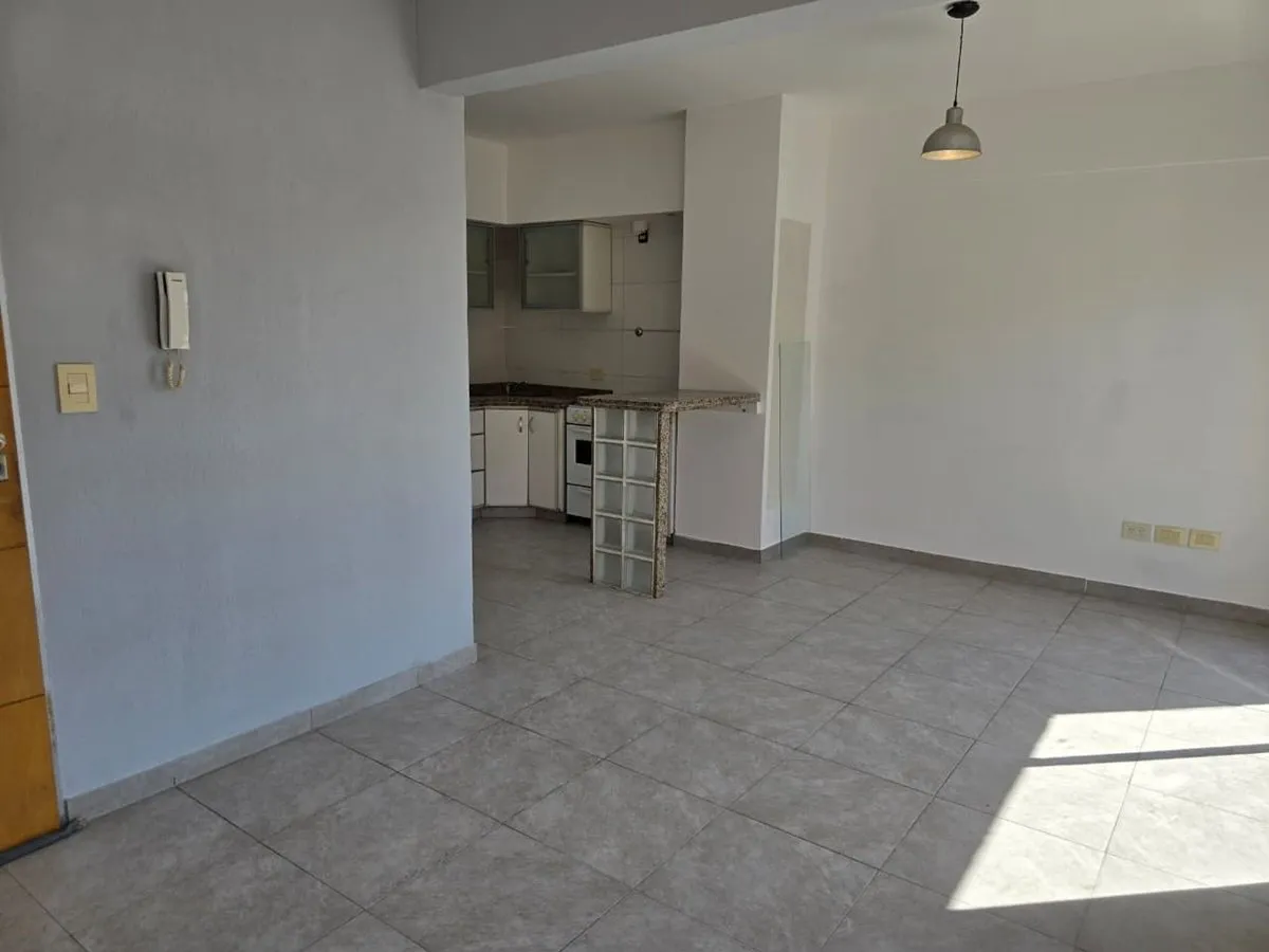Departamento en Cerrito 1000