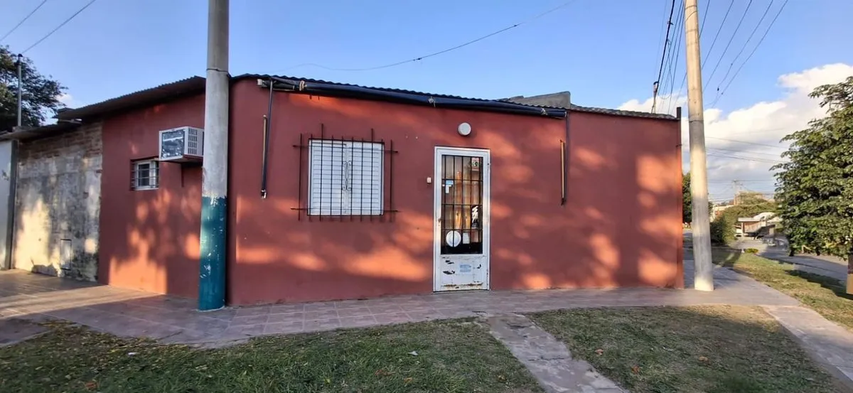 Casa en Javier de la Rosa 1500