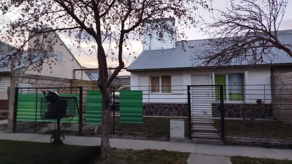 Casa en Los Álamos 2700