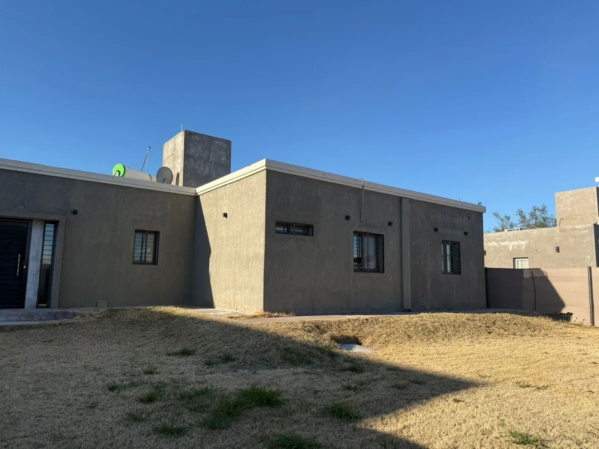 Casa en Carlos Pellegrini Este 7100