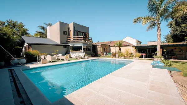 Casa en Julián Aguirre 7000
