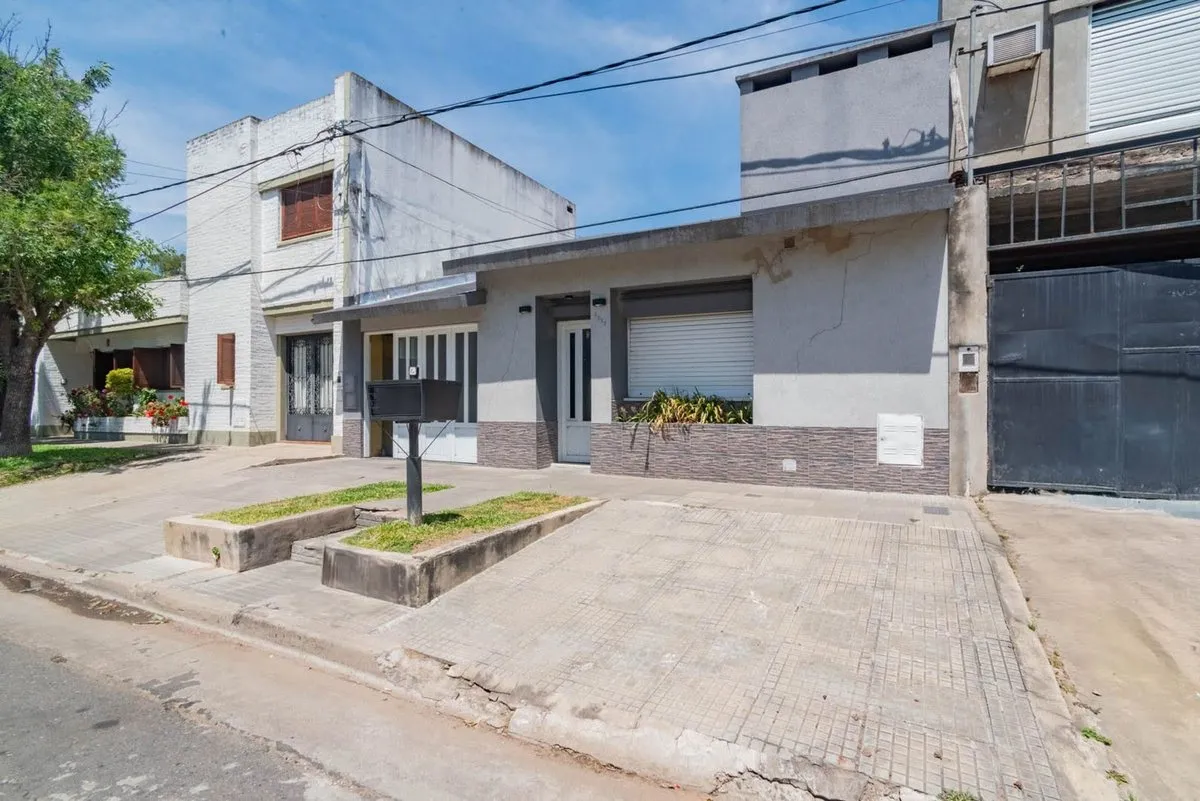 Casa en Agustín Delgado 1000