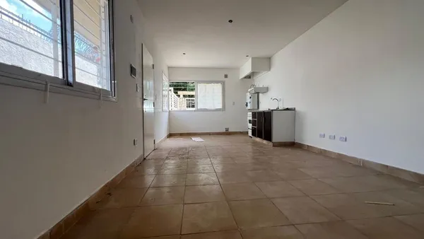 Departamento en Las Piedras 700